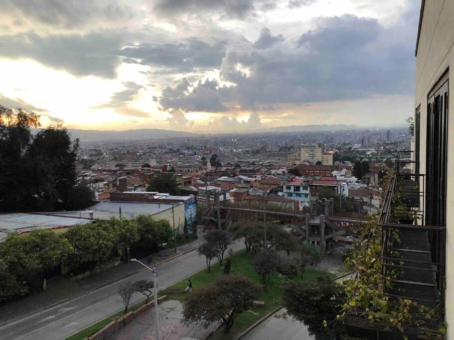 La Primera En La Candelaria Bogota Bagian luar foto